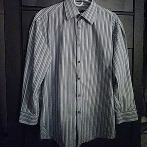 Perry Ellis long sleeve 👕